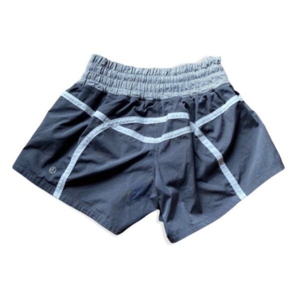 Lululemon Tracker Short II *2-way Stretch size 2 - Picture 5 of 10